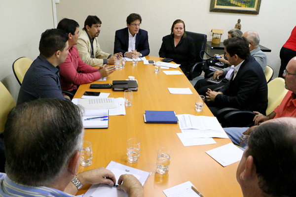 Reunião na Semarh contou com presença do governador e equipe técnica - Demis Roussos (1)