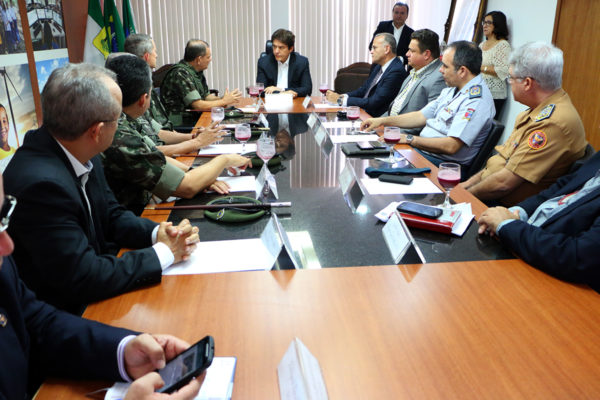 22.08 Governador recebe militares do Exército - Foto Rayane Mainara (4)